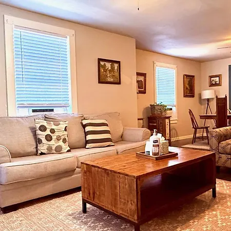 Charming Vintage Home Built In 1904 #N9